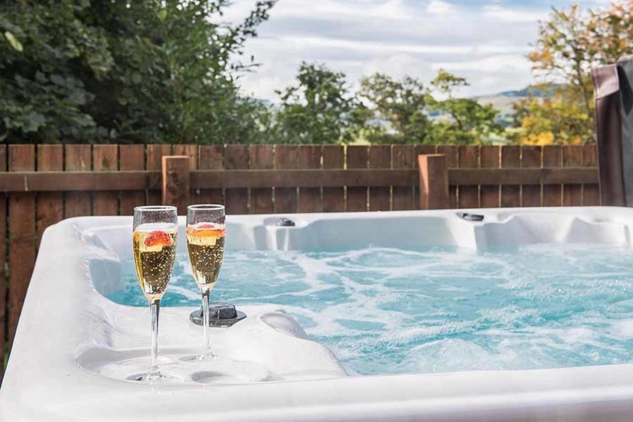 The Granary With Hot Tub Near Perth Perthshire Villa Forgandenny Exterior photo
